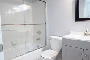 1000 NW 106th Terrace, Pembroke Pines, FL 33026 - Photo 13