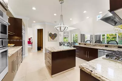 275 189th Ter, Sunny Isles Beach, FL 33160 - Photo 13