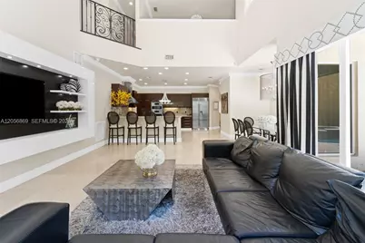 275 189th Ter, Sunny Isles Beach, FL 33160 - Photo 9