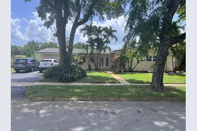 880 Azalea Ct, Plantation, FL 33317 - Photo 3