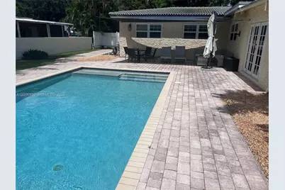 880 Azalea Ct, Plantation, FL 33317 - Photo 9
