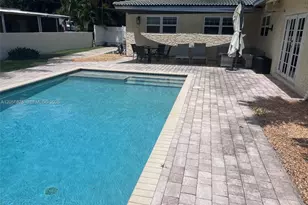 880 Azalea Ct, Plantation, FL 33317 - Photo 9
