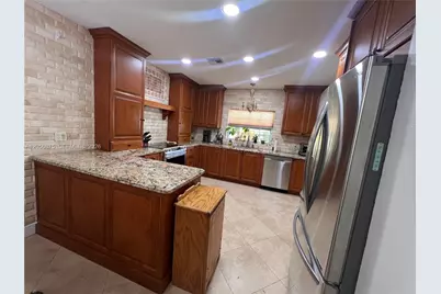 880 Azalea Ct, Plantation, FL 33317 - Photo 23