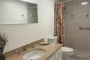300 Bayview Dr, Sunny Isles Beach, FL 33160 - Photo 17