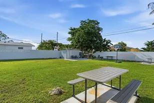 827 SW 3rd St, Florida City, FL 33034 - Photo 7