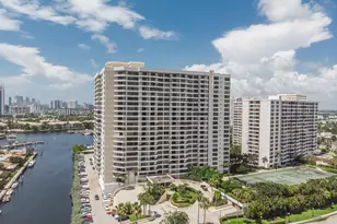 2500 Parkview Dr, Hallandale Beach, FL 33009 - Photo 47
