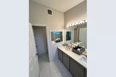21205 Via Eden #21205, Boca Raton, FL 33433 - Photo 13