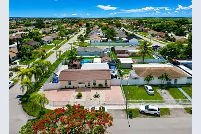 25305 SW 124 Ct, Homestead, FL 33032 - Photo 1