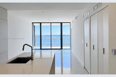 700 NE 24th St #1202, Miami, FL 33137 - Photo 5