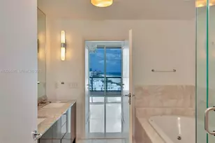 50 South Pointe Dr, Miami Beach, FL 33139 - Photo 33