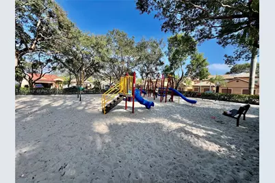 1387 Barcelona Way #3-26, Weston, FL 33327 - Photo 21