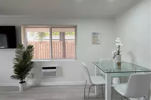 1808 NE 11th Ave, Fort Lauderdale, FL 33305 - Photo 9