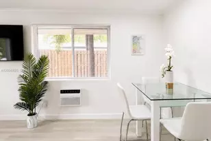 1808 NE 11th Ave, Fort Lauderdale, FL 33305 - Photo 3