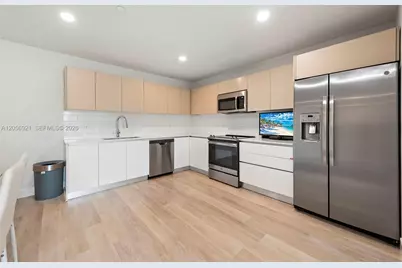 2505 NE 193rd St #4202, Miami, FL 33180 - Photo 3