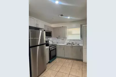684 NW 14th St, Florida City, FL 33034 - Photo 17