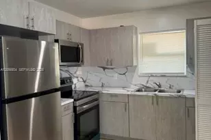 684 NW 14th St, Florida City, FL 33034 - Photo 17