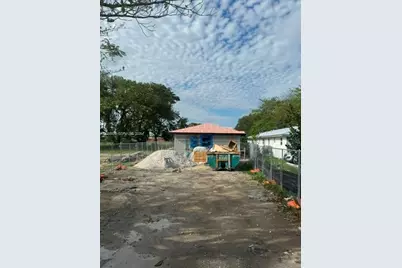 684 NW 14th St, Florida City, FL 33034 - Photo 5
