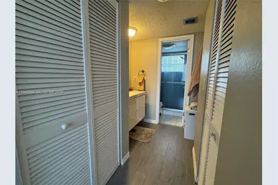 9450 Poinciana Pl #405, Davie, FL 33324 - Photo 9