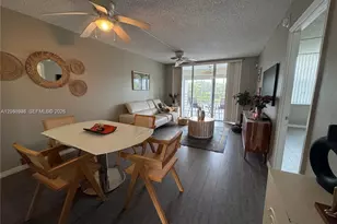 9450 Poinciana Pl, Davie, FL 33324 - Photo 3