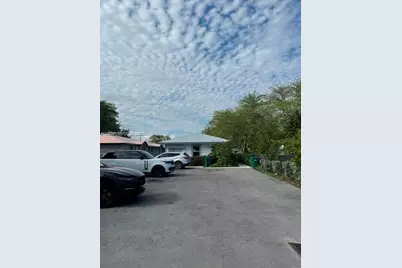 678 NW 14th St, Florida City, FL 33034 - Photo 5