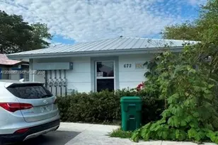 678 NW 14th St, Florida City, FL 33034 - Photo 3
