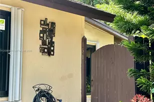 151 Essex Rd, Hollywood, FL 33024 - Photo 3