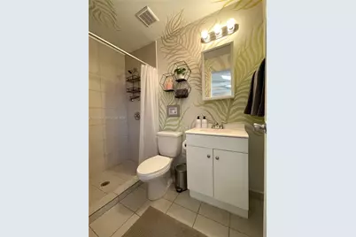 118 NW 24th St, Miami, FL 33127 - Photo 21