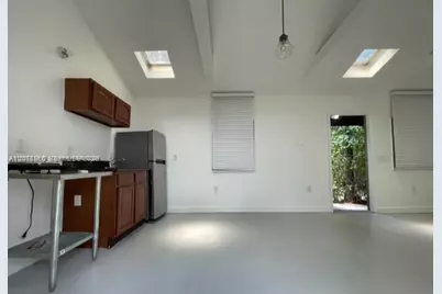 118 NW 24th St, Miami, FL 33127 - Photo 5