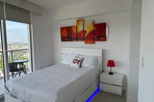 1750 N Bayshore Dr, Miami, FL 33132 - Photo 11