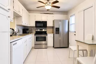 301 NE 14th Ave, Hallandale Beach, FL 33009 - Photo 5