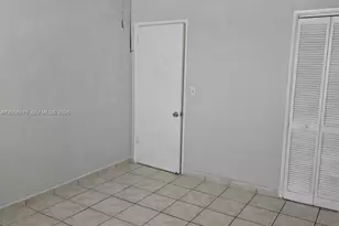 215 30th St, Miami Beach, FL 33140 - Photo 13