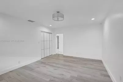 3180 N 36th St, Hollywood, FL 33021 - Photo 13