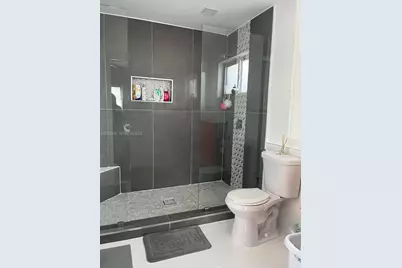 8864 NW 110th St #8864, Hialeah Gardens, FL 33018 - Photo 9