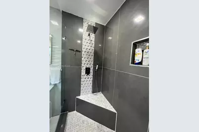 8864 NW 110th St #8864, Hialeah Gardens, FL 33018 - Photo 5