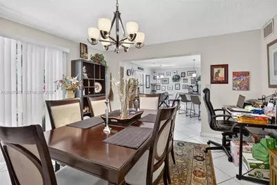 9050 Jacaranda Ln #3, Plantation, FL 33324 - Photo 15