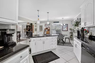 9050 Jacaranda Ln #3, Plantation, FL 33324 - Photo 19