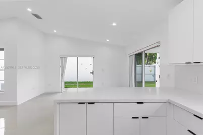 1938 SW 137th Ct, Miami, FL 33175 - Photo 9