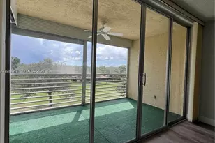 9520 Seagrape Dr, Davie, FL 33324 - Photo 15