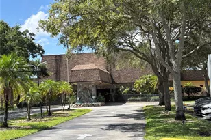 100 Ashbury Rd, Hollywood, FL 33024 - Photo 7
