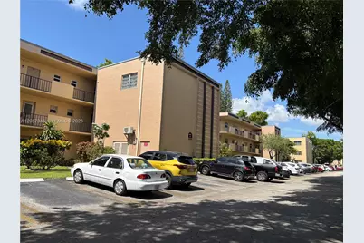 100 Ashbury Rd #107, Hollywood, FL 33024 - Photo 5