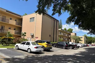 100 Ashbury Rd, Hollywood, FL 33024 - Photo 21