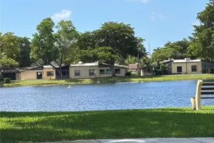 100 Ashbury Rd, Hollywood, FL 33024 - Photo 9
