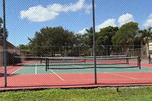 100 Ashbury Rd, Hollywood, FL 33024 - Photo 23