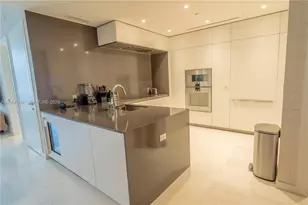 300 Biscayne Blvd Way, Miami, FL 33131 - Photo 9
