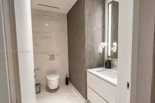 300 Biscayne Blvd Way, Miami, FL 33131 - Photo 5