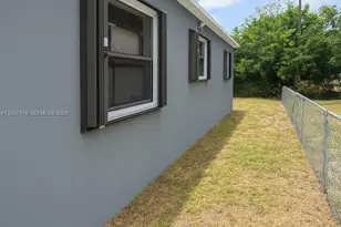 2231 NW 9th Ct, Fort Lauderdale, FL 33311 - Photo 27