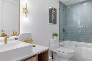 159 NE 6th St, Miami, FL 33132 - Photo 23