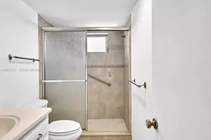3600 NE 170th St, North Miami Beach, FL 33160 - Photo 15