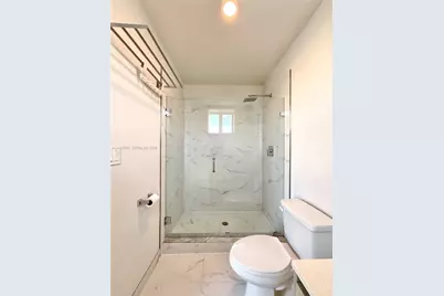 2555 NE 193rd St #2206, Miami, FL 33180 - Photo 23