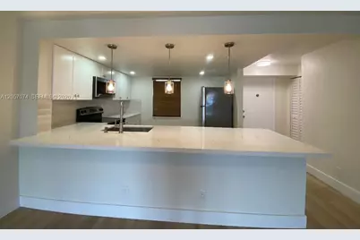 401 SE 3rd St #405, Dania Beach, FL 33004 - Photo 5